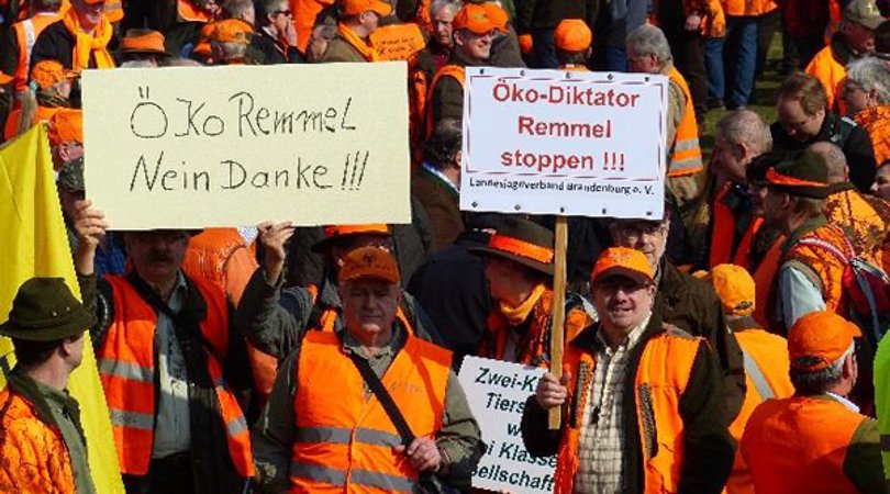 "Rhein in Flammen": Großdemo des Landesjagdverbandes NRW