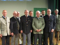Landtag NRW muss umstrittenes Landesjagdgesetz beraten Landesjagdverband NRW mit Jagdpräsident
