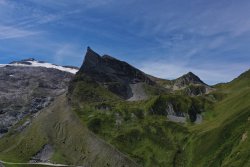 Die erste Gams vergisst man nicht – Aktive Bergjagd in Tirol auf Murmel- und Gamswild Die erste Gams vergisst man nicht – Aktive Bergjagd in Tirol auf Murmel- und Gamswild