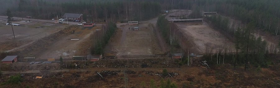 Video-Interview: Rechtsanwältin und Jägerin Nina Naske zu den Problemen des deutschen Waffenrechts Ein typischer Schießstand in Finnland, fotografiert von oben mit einer Drohne.