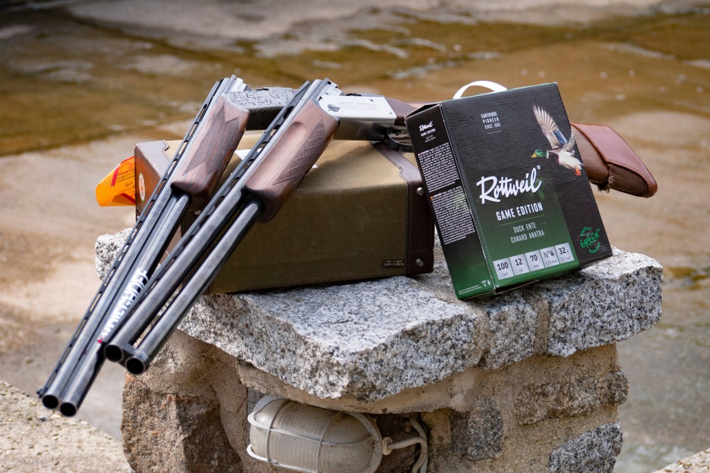 Reportage und Videos: Entenjagd in Sachsen – Flinten von Krieghoff im Praxiseinsatz mit Schrotmunition von Rottweil Wir waren mit Krieghoff K-20 Parcours und K-32 sowie der neuen Rottweil Game Edition Ente auf Entenjagd in Sachsen.