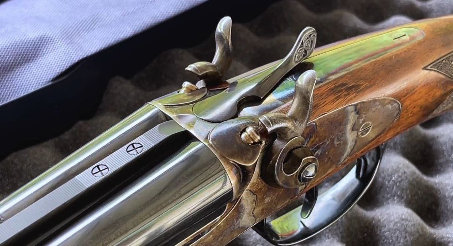 F.A.I.R. Iside Vintage − Praxistest von zwei neu aufgelegten Gewehrklassikern: Doppelflinte und Doppelbüchse Mit den Doppelläufigen Jagdwaffen der Iside Vintage-Reihe spricht FAIR den traditionsbewussten Jäger an.