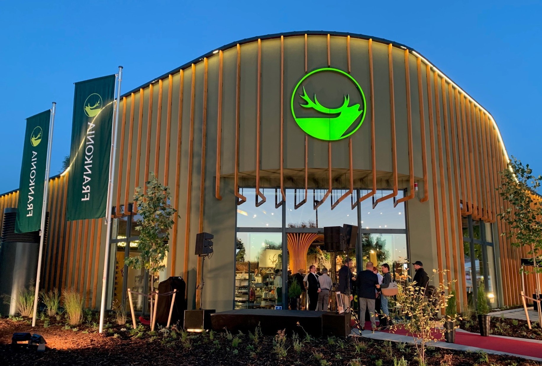 frankonia: 21. September 2023: FRANKONIA eröffnet Flagship-Store in Rottendorf – eine neue Einkaufswelt der Superlative