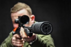 Merkel HLX Suppressor Blick auf den Schalldämpfer von vorne.