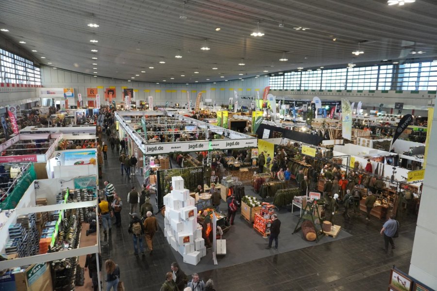 Hallenansicht Jagd und Hund