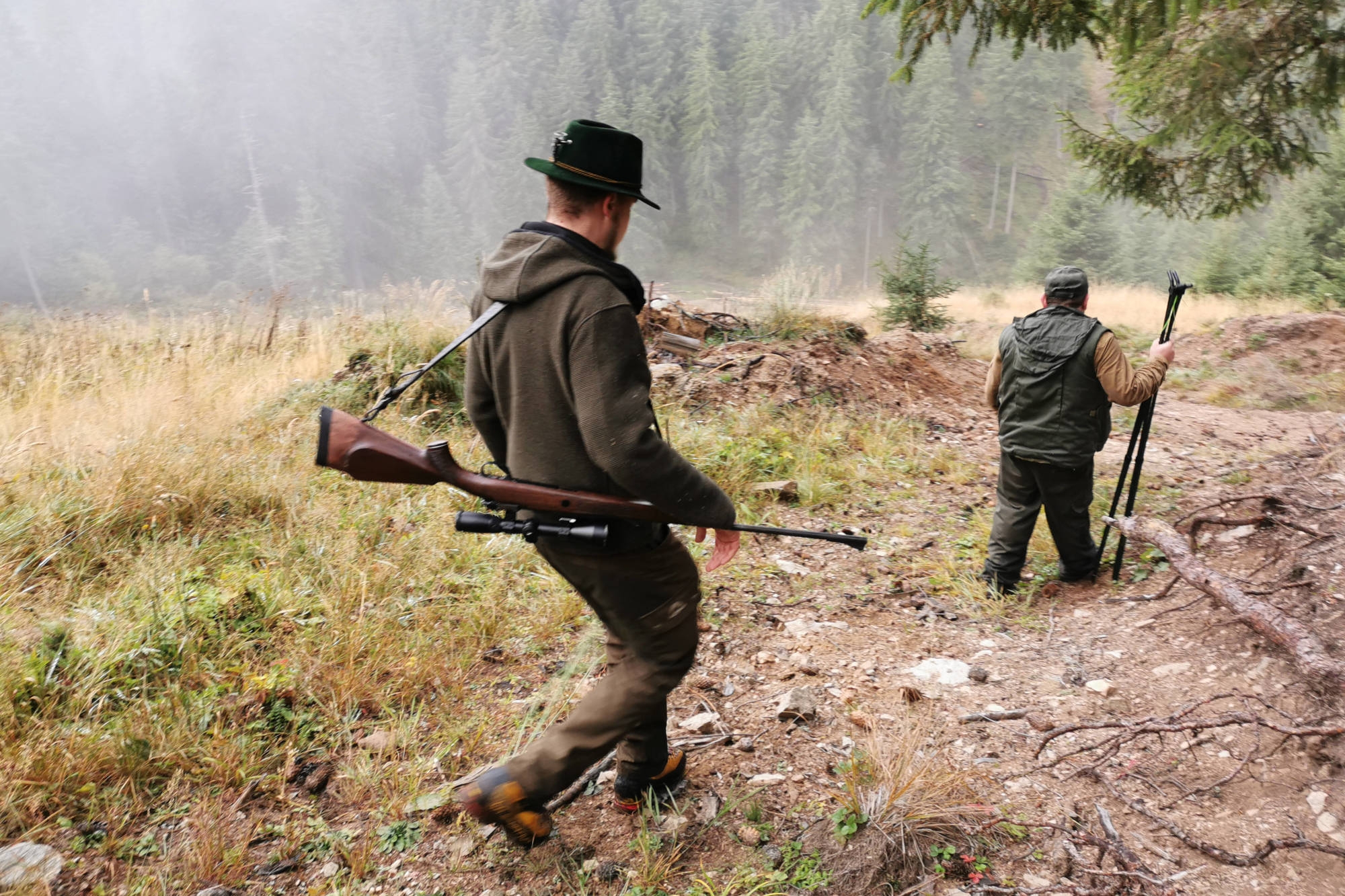 passion: Jagdbericht und Video: Rotwildjagd in den Karpaten − Bergjagd extrem