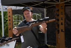 Das Burris Eliminator 6 kombiniert leistungsstarke Optik mit integriertem Laser-Entfernungsmesser und ballistischem Rechner.