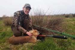 Hunter Brothers: Jagd auf Muntjaks und Wasserrehe in England Jagdreise in England: ein Wasserreh
