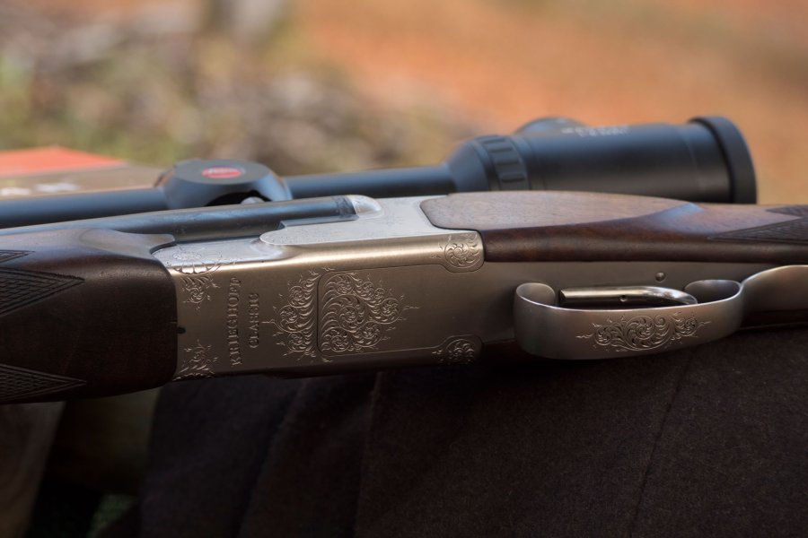 Ausblick auf die Drückjagd-Saison 2018: Interview mit Kai-Uwe Kühl von K&K Premium Jagd Verschluss der Doppelbüchse Krieghoff Classic mit schönen Gravuren