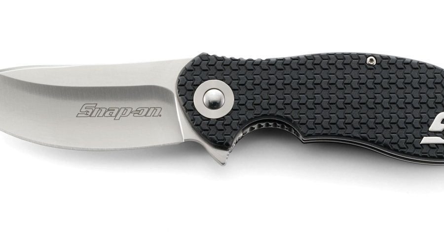 CRKT Snap-on-Klappmesser "Relay" Das CRKT Snap-on-Klappmesser Relay mit satinierter Klinge.