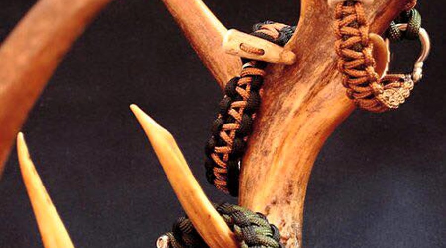 Jagdschmuck mit Hirschhorn Jagdschmuck mit Hirschhorn