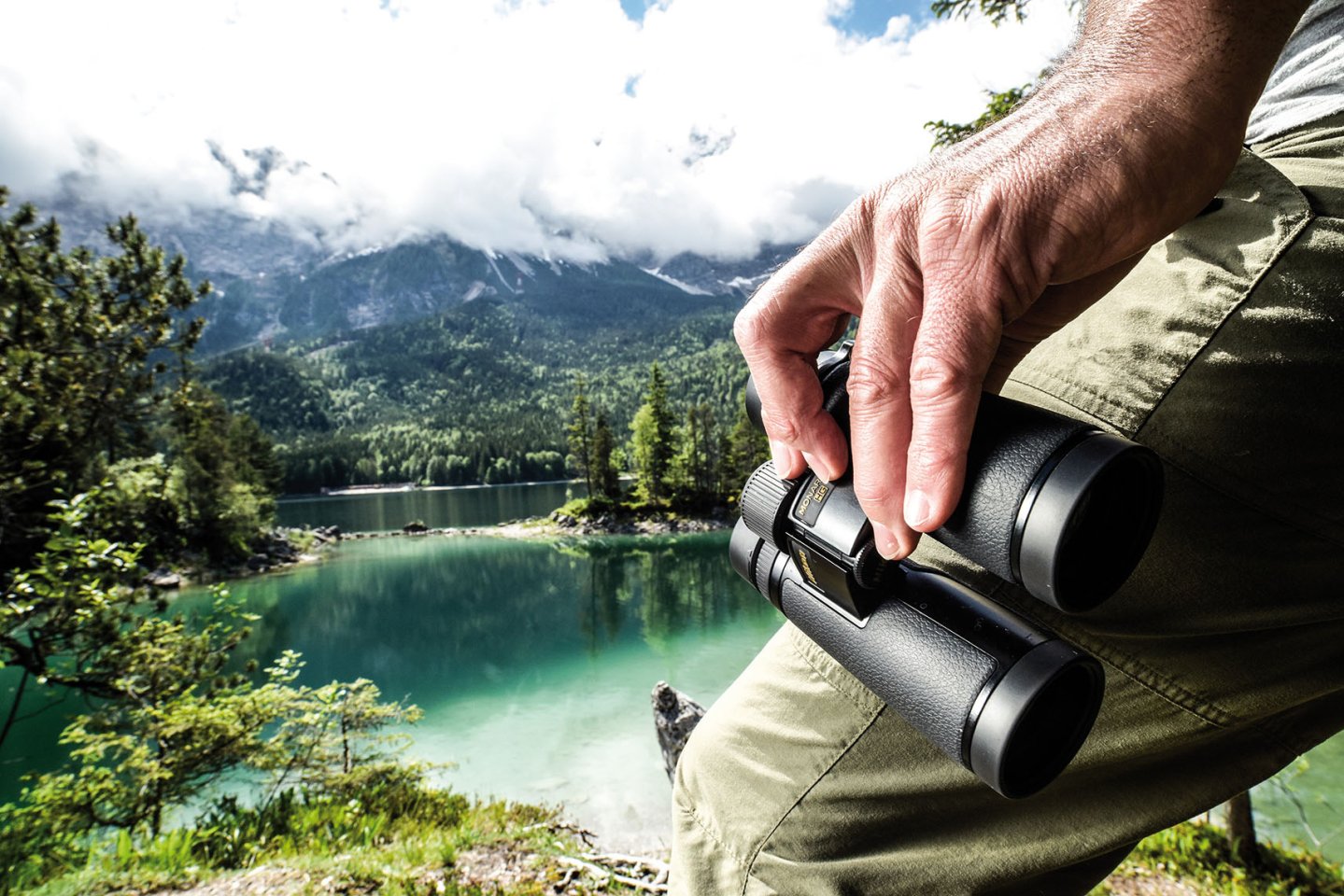 Jagd-Ausrüstung 2016: Bekleidung, Optiken und Zubehör für Jäger Nikon Fernglas für die Jagd