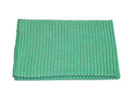 Waffenreinigung mit BALLISTOL − Teil 2: Reinigung von Kunststoffschäften im Video Das Mikrofasertuch von Ballistol.