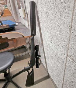 Schalldämpfer-Flaggschiff: Hausken Whisper XTRM MKII – WD306 und WD406 im Praxistest Hausken-Schalldämpfer auf einer Blaser R8.