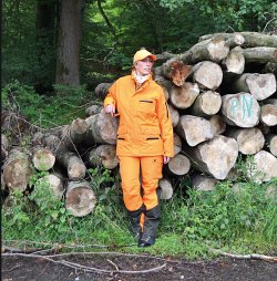Jagd-Ausrüstung 2016: Bekleidung, Optiken und Zubehör für Jäger Waidfrau Durchgeh-Kombi für Jägerinnen