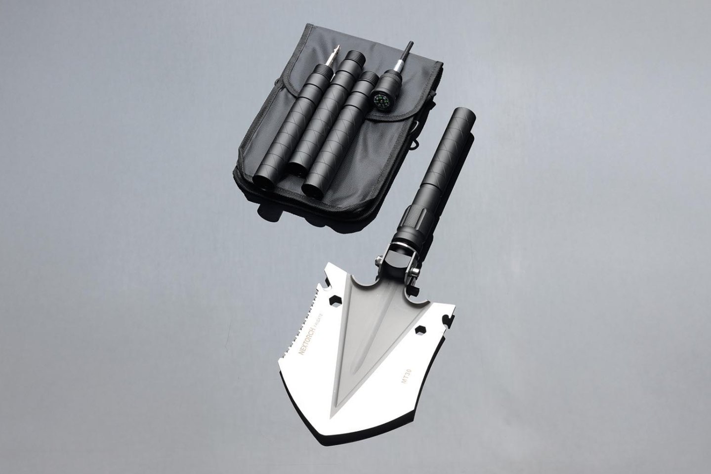 Vorstellung: Der Metallklappspaten Nextorch MT30 – universelles Werkzeug für Revier und Outdoor Klappspaten Nextorch MT30 zerlegt und mit Zubehör.