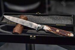 250 Jahre PUMA Messer: Scharfe Neuheiten zum Firmenjubiläum Jubiläumsmesser "250 Jahre PUMA" im Etui.