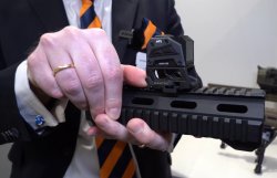 Vorstellung: ERA Silencer STI 3D Titan-Hybrid-Schalldämpfer und ERATAC USL-Montage ERATAC Ultra-Slim-Lever-Montage, Detail des Hebels.