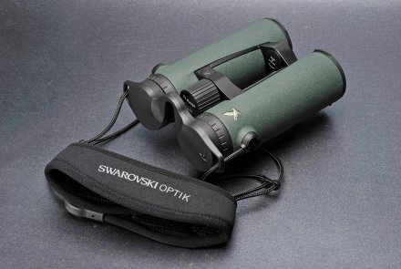 Swarovski EL Range 10x42 Swarovski Fernglas mit Trageriemen
