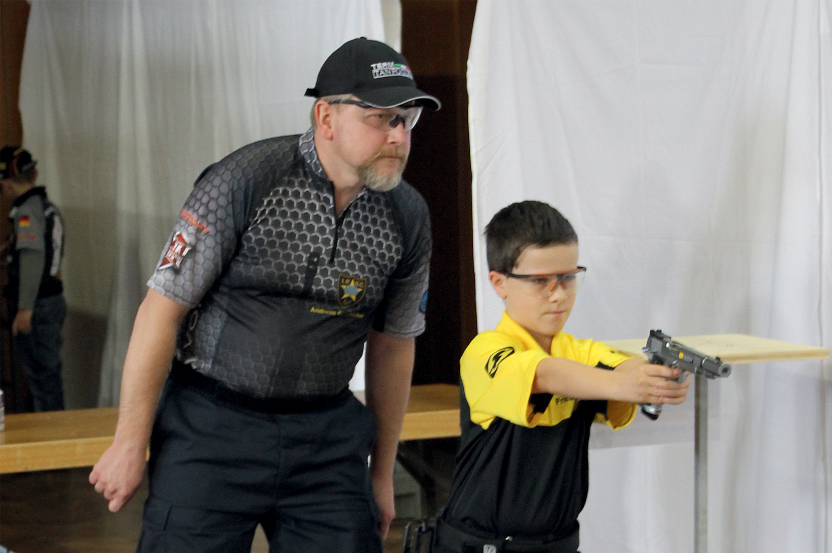 airsoft: Airsoft-Schießen als Jugendförderung airsoft: Airsoft-Schießen als Jugendförderung