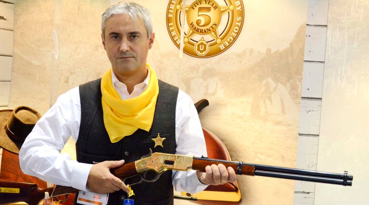 Tom Leoni mit Jubiläumsedition Unterhebelrepetierer