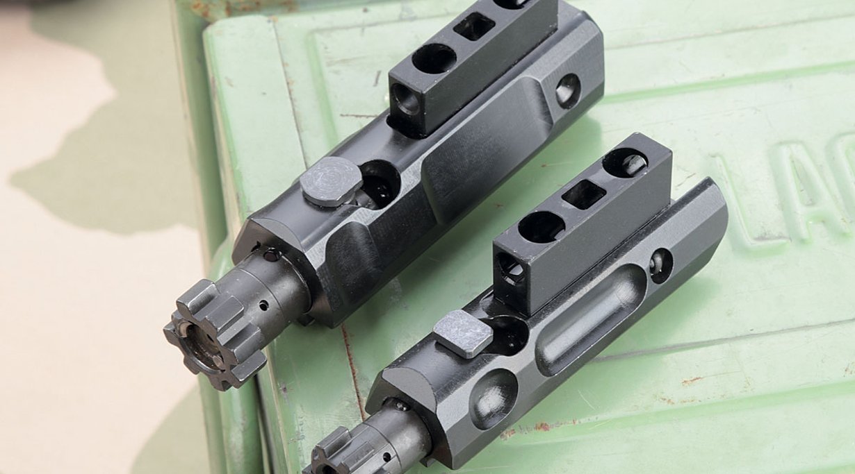 Die Verriegelungssysteme der Troy PAR Optic Ready in .308 Winchester (links) und der Troy PAR National in .223 Remington.