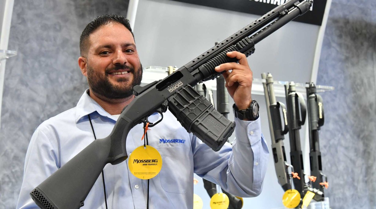 Pump-Gun Mossberg 590M Mag-Fed.