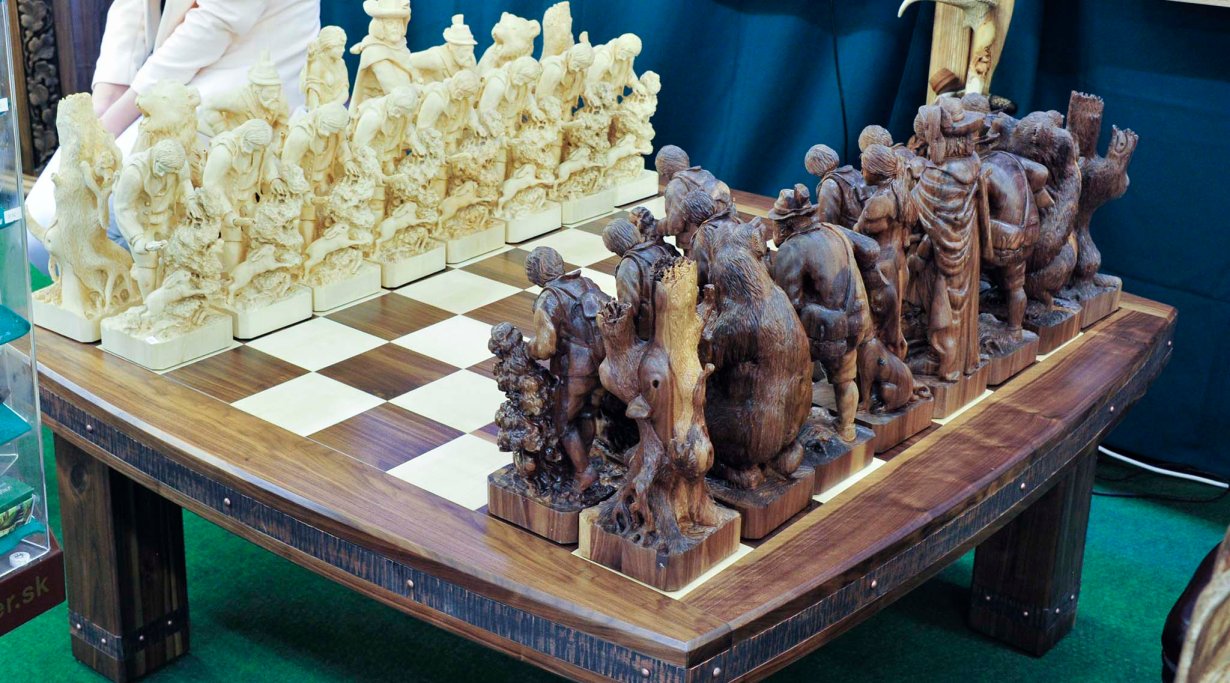 Hunting style in the home and office, at IWA 2016