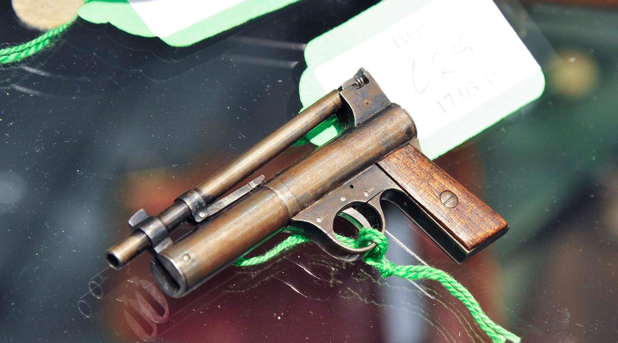 Airgun miniature at IWA 2016
