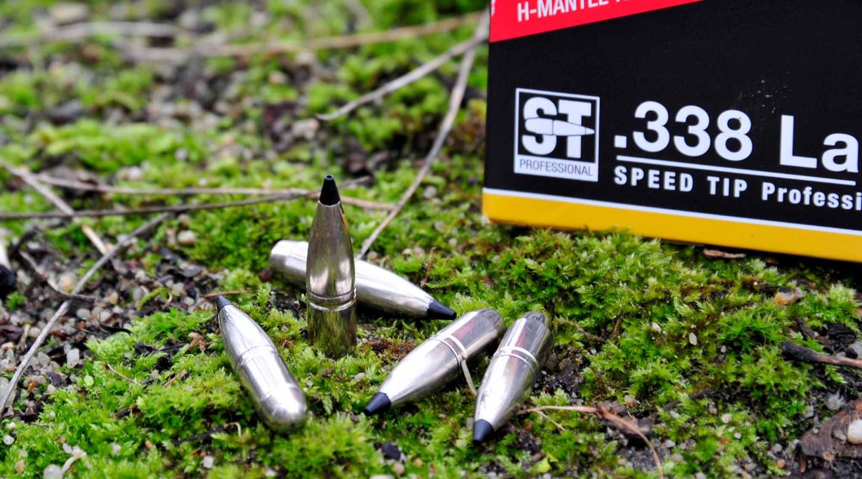 RWS Speed Tip Professional Munition neben Schachtel platziert