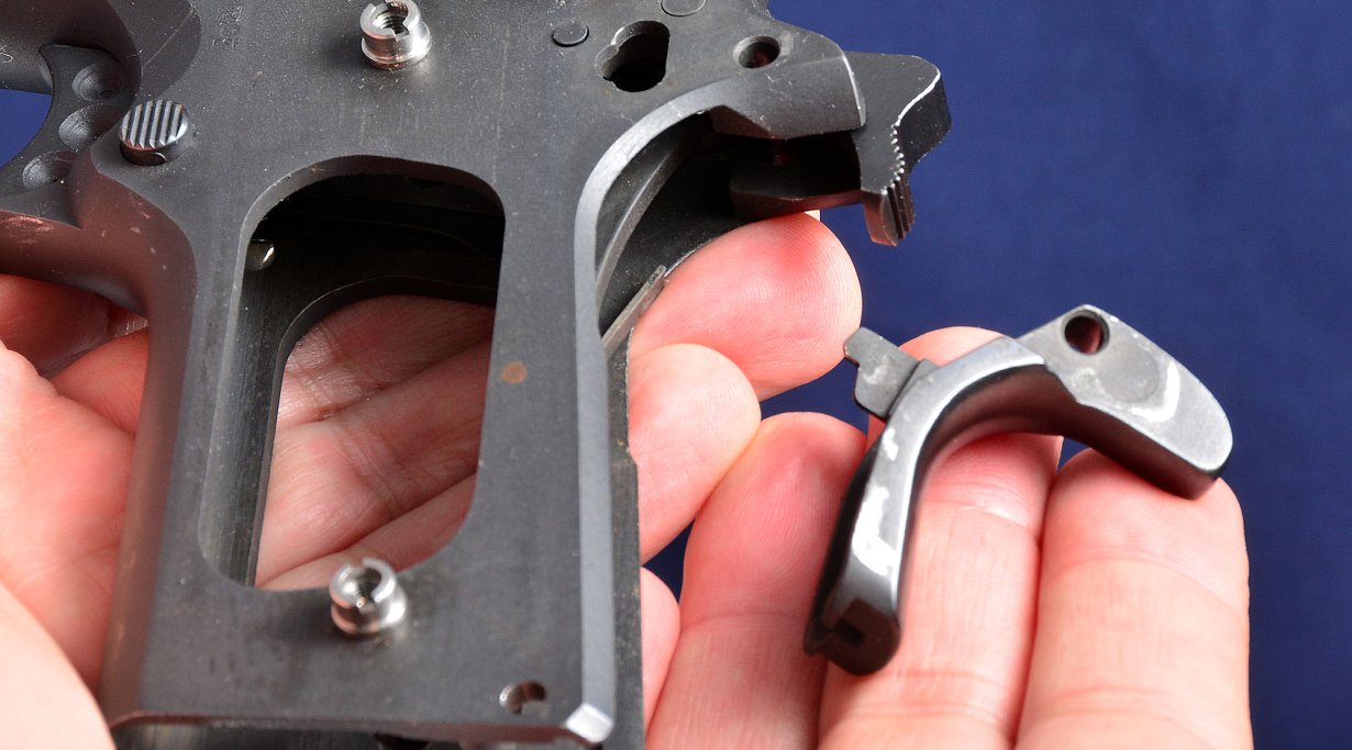 COLT 1911 Government .45 ACP komplett zerlegen