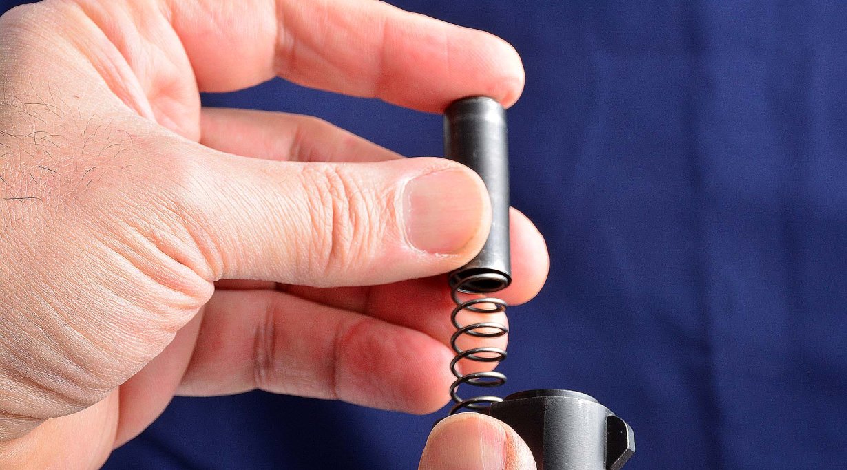 COLT 1911 Government .45 ACP komplett zerlegen