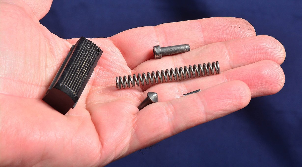 COLT 1911 Government .45 ACP komplett zerlegen