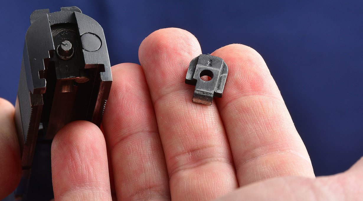 COLT 1911 Government .45 ACP komplett zerlegen