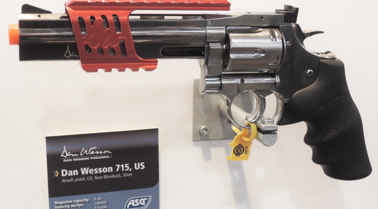 ASG Dan Wesson 715 Softair-Revolver