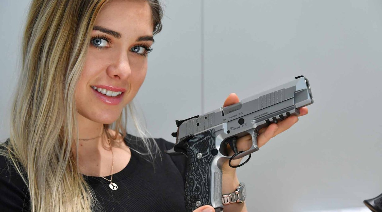 SIG Sauer Mastershop P226 X-Five Performance auf der IWA 2019