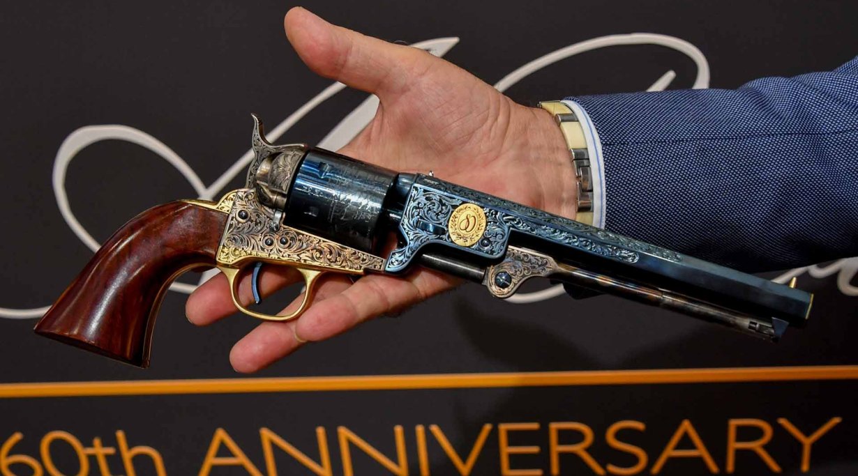 Uberti Richards Mason 1851 Navy Revolver auf der IWA 2019