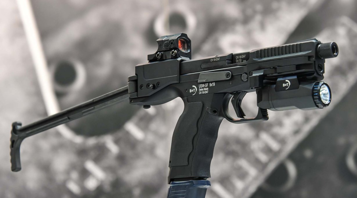 B&T USW-SF Pistole mit Schulterstütze