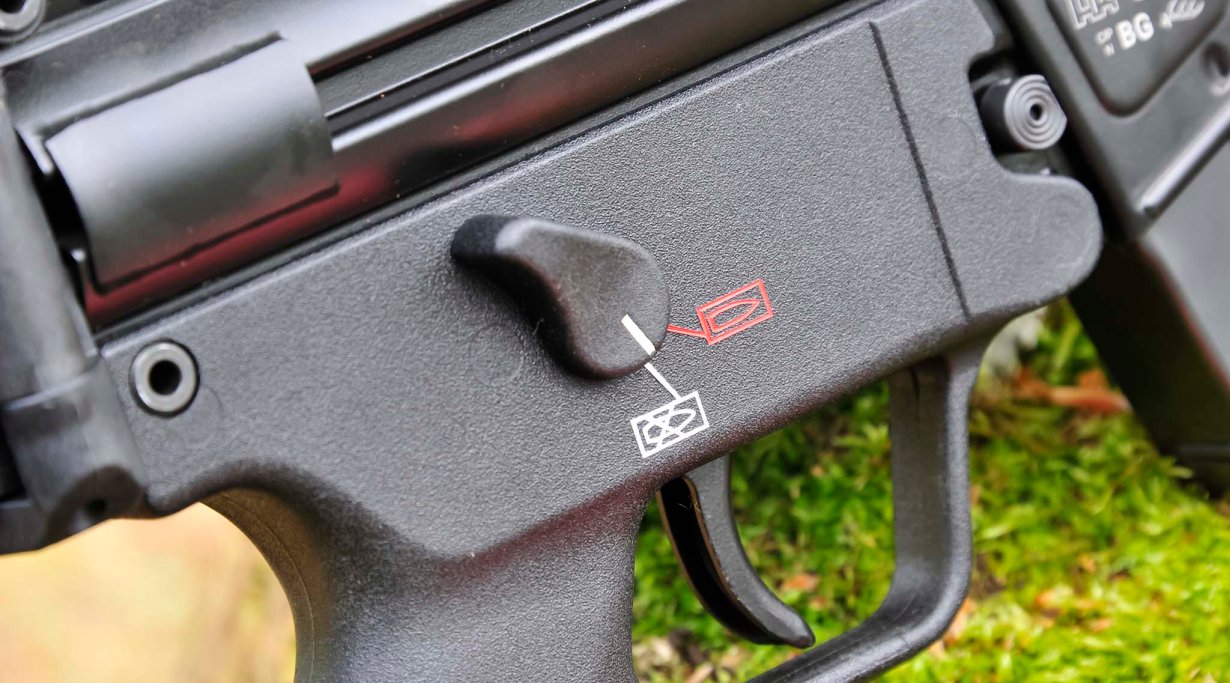 Manual two-position safety switch on the Heckler & Koch SP5K pistol