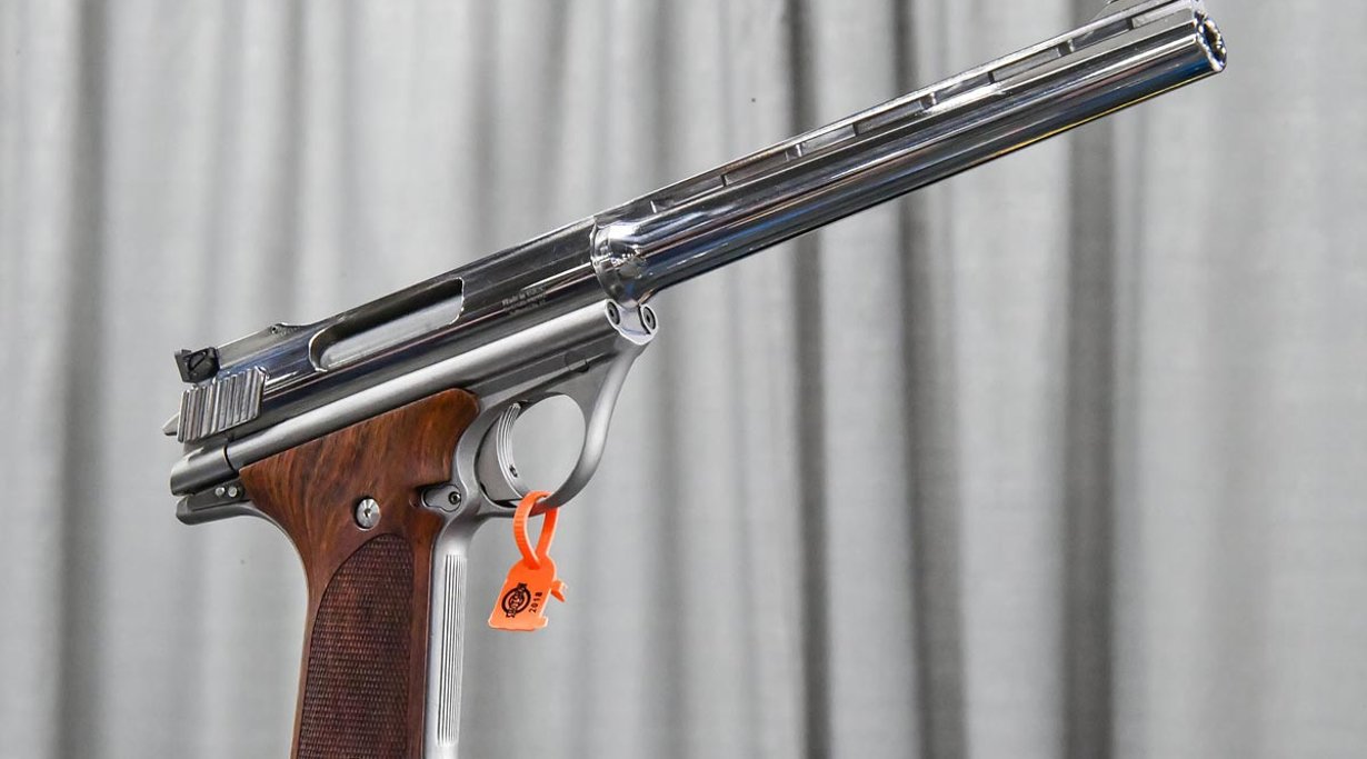 Auto Mag Pistole im Kaliber .44 AMP