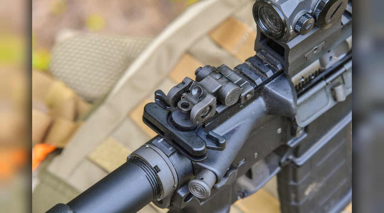 Die schnell einsetzbare Flip-Up Visierung des SIG Sauer M400 TREAD