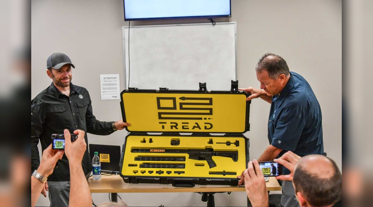 Präsentation des SIG Sauer M400 TREAD vor den Medien. Zum ersten Mal überhaupt wird die Waffe enthüllt.