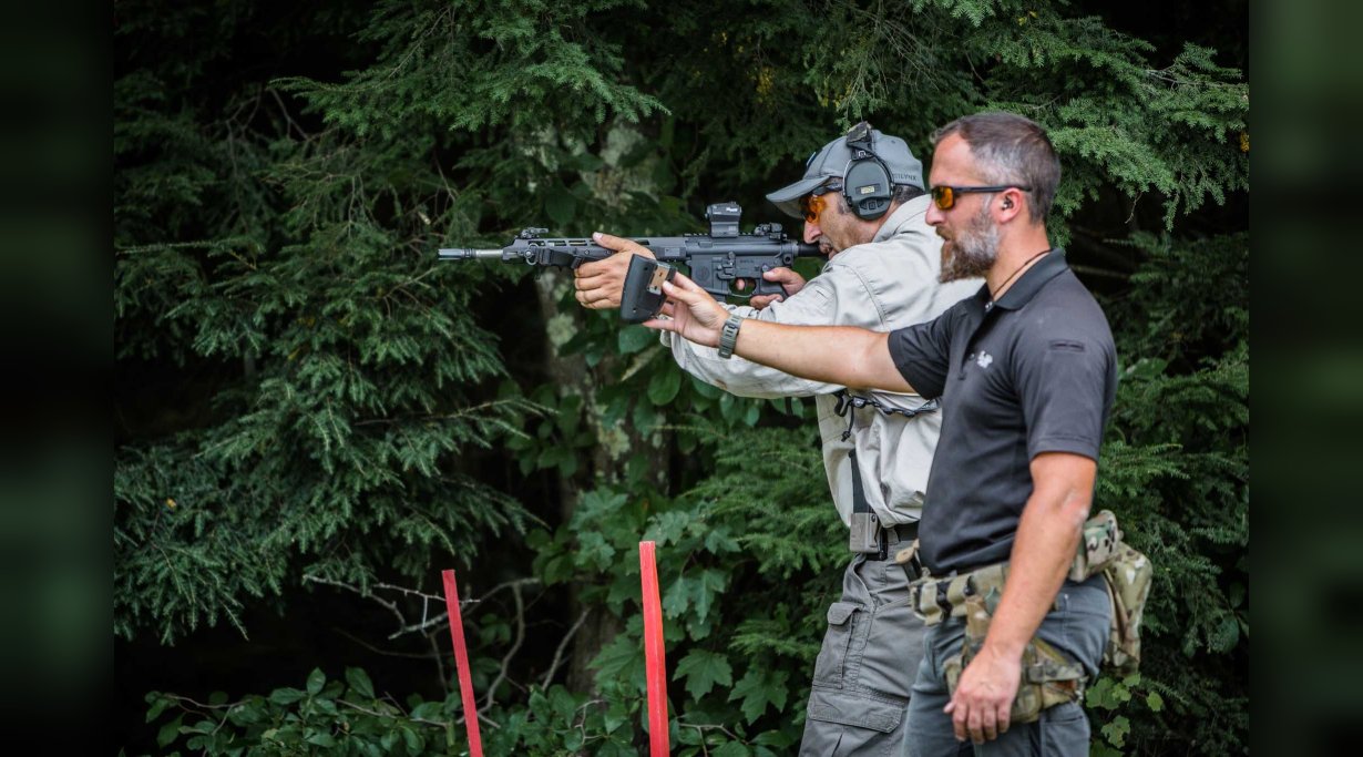 Franco Palamaro testet die SIG Sauer M400 TREAD für all4shooters.com exklusiv im Feuer