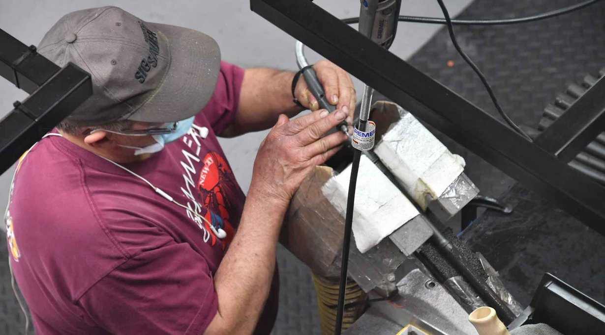 Anpassen der MCX-Läufe in der Fabrik von SIG Sauer USA