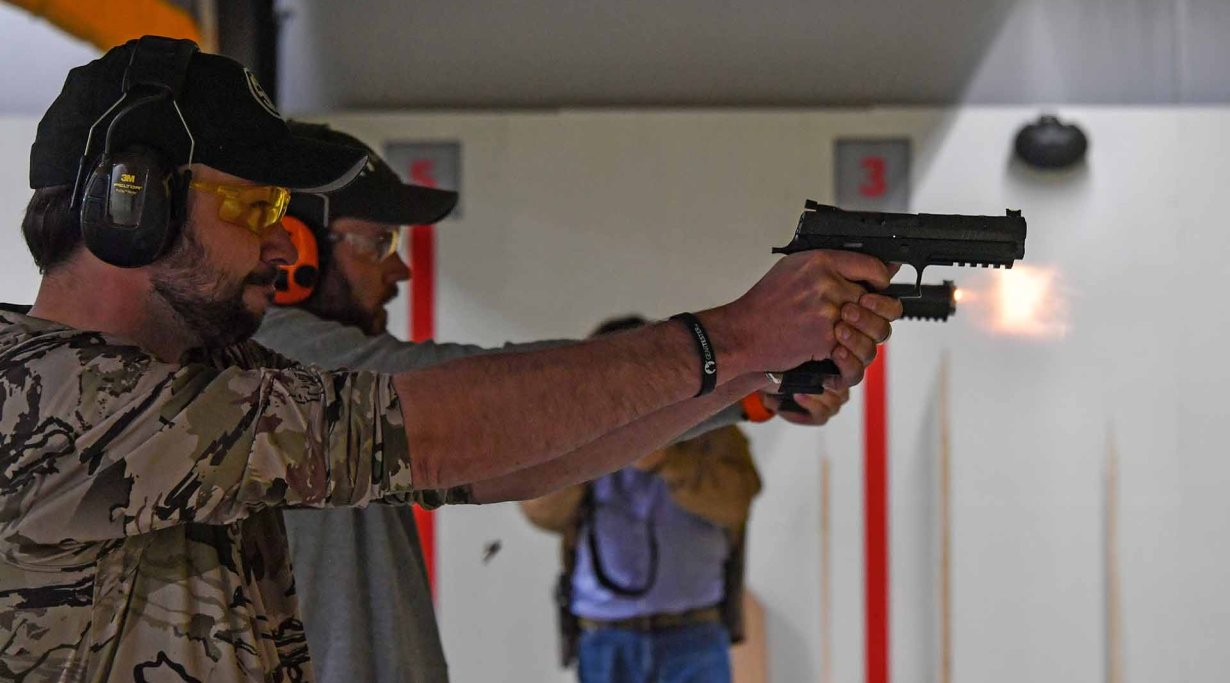 Test der SIG Sauer P320 X-Five Pistole im scharfen Schuss bei der SIG Sauer Academy in USA