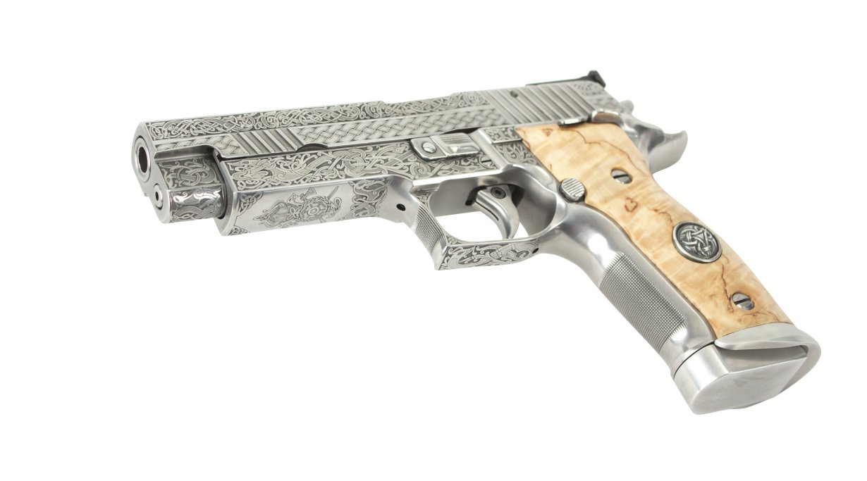 SIG SAUER MASTERSHOP - Design: TYR