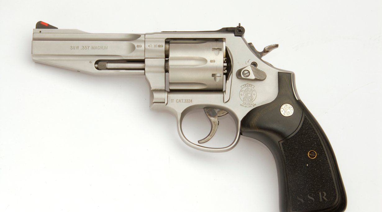 Revolver Smith&Wesson 686 SSR Pro 