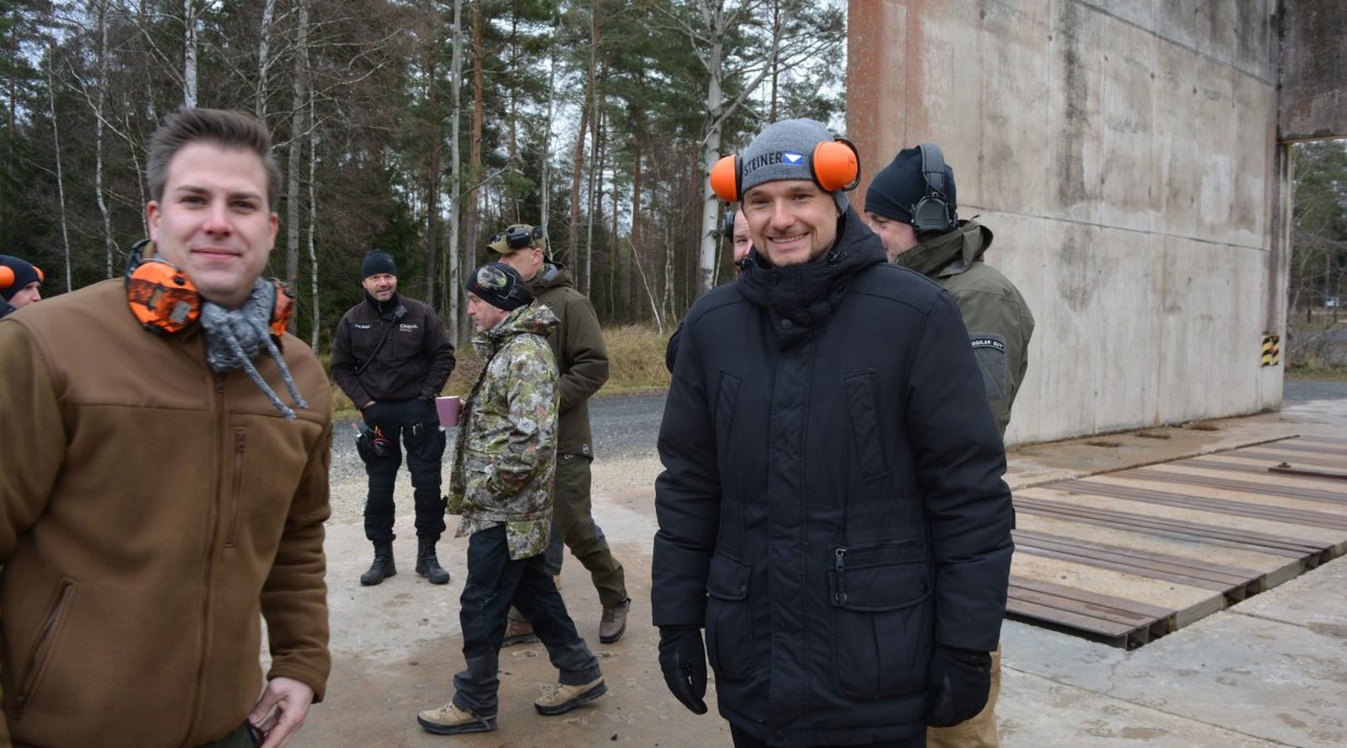 Long-Range-Event zur Präsentation des Steiner M7Xi David Rangk (l.) von Alberts und Carlo Steiner (r.) von Steiner Optik.