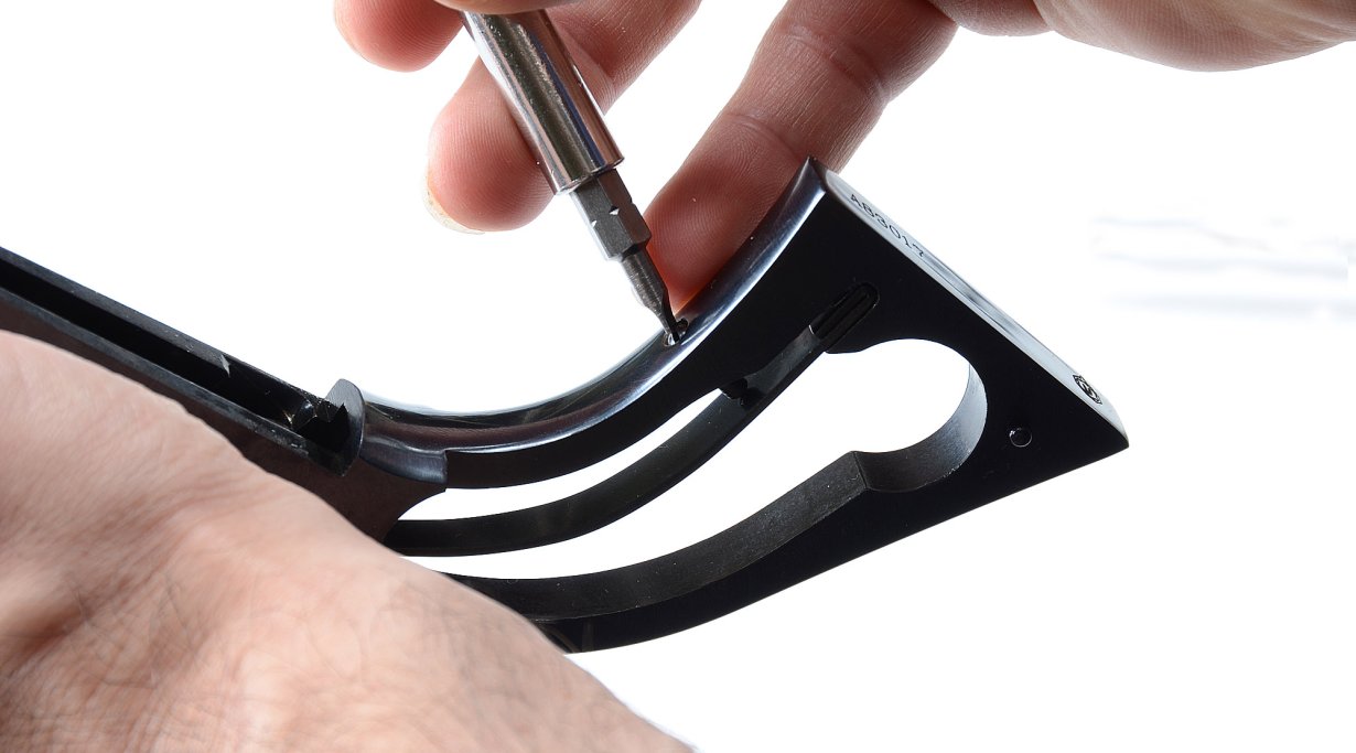 Entfernen der Hahnfeder