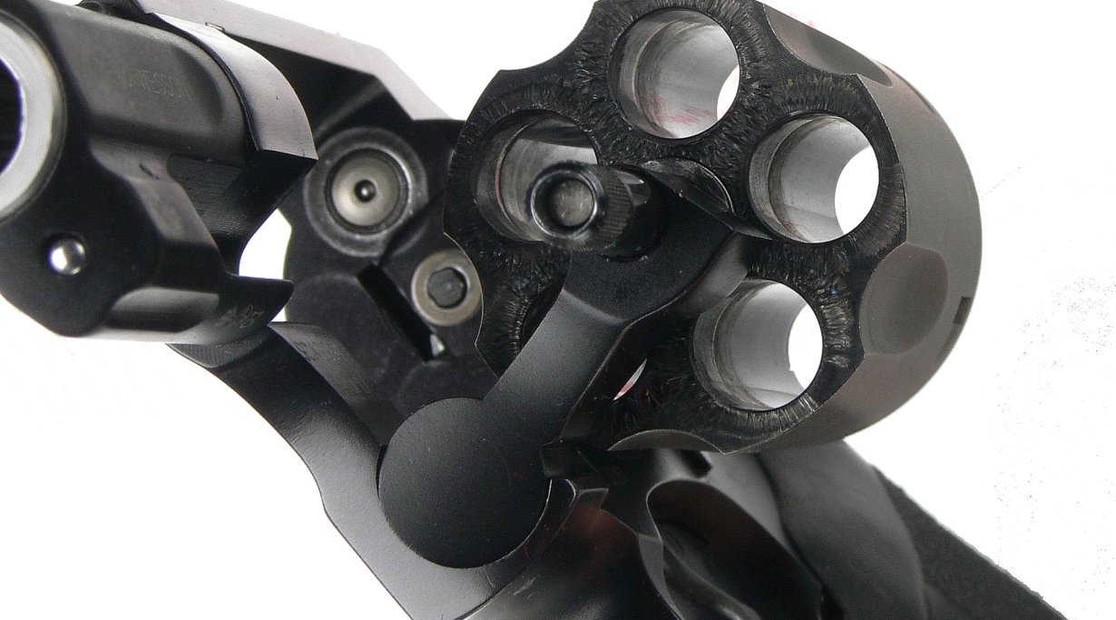 Schwer beschädigte Kammern des Smith & Wesson PD 340